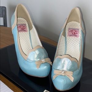 Pleaser Pin up Coture baby blue mermaid heels Sz 7